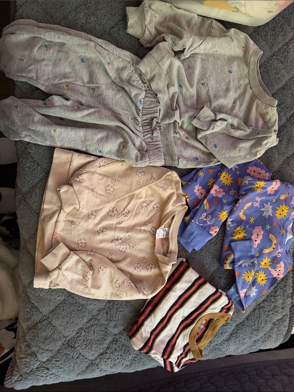 Girls' Light Gray Embroidered Sweatshirt and Joggers Set - Unbranded